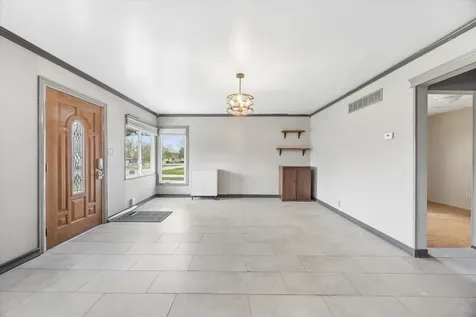 117 Sunrise Avenue Willowbrook IL 60527