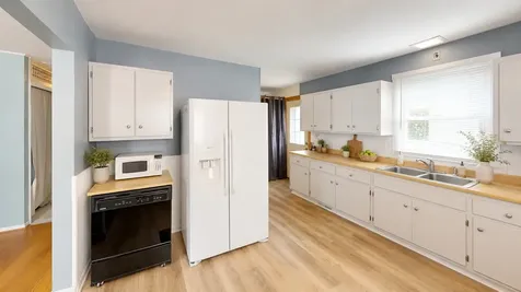 334 South Seymour Avenue Mundelein IL 60060