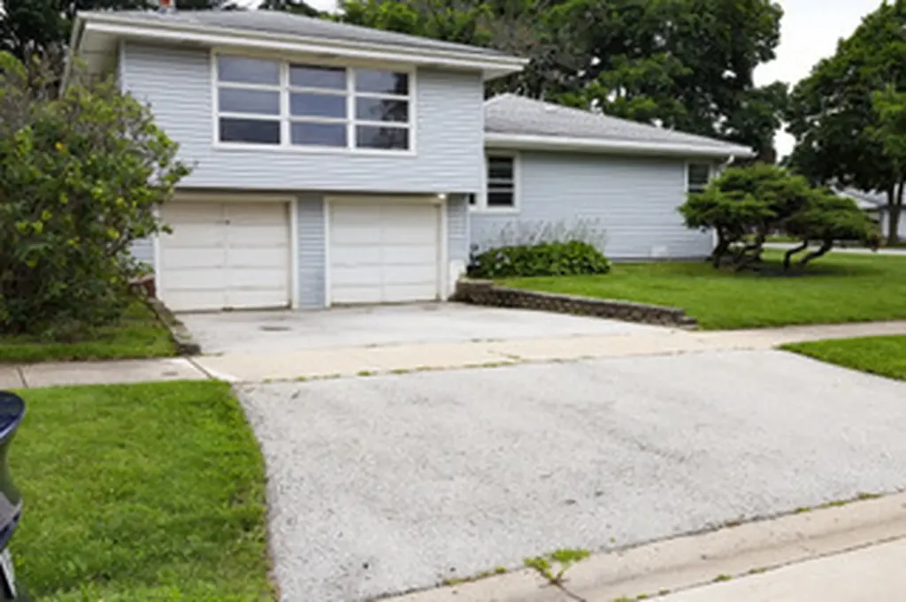 425 North Main Lombard IL 60148