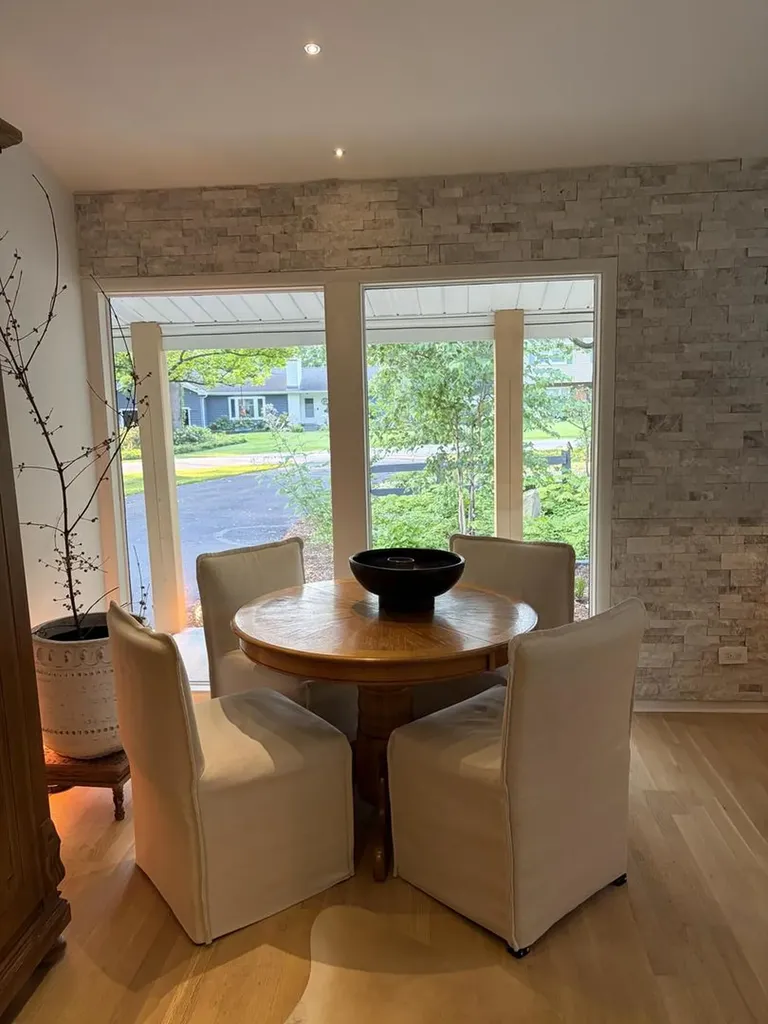 3S220 Blackcherry Lane Glen Ellyn IL 60137