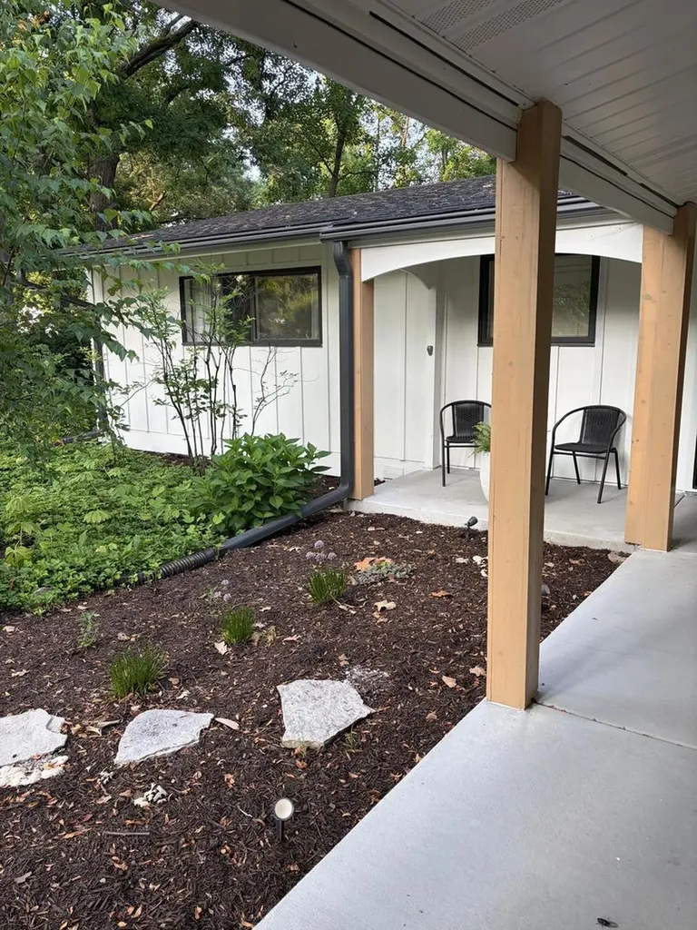 3S220 Blackcherry Lane Glen Ellyn IL 60137