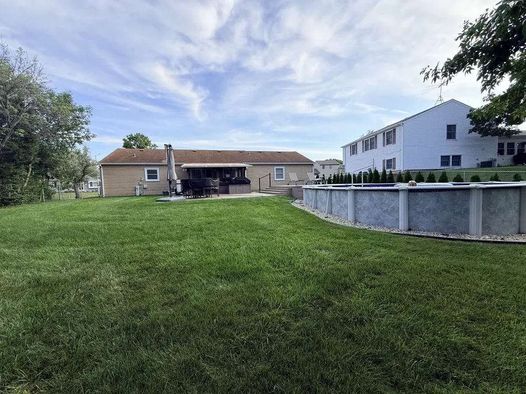 1316 Chalfont Drive Schaumburg IL 60194