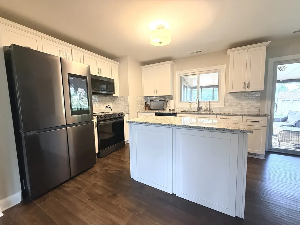1316 Chalfont Drive Schaumburg IL 60194