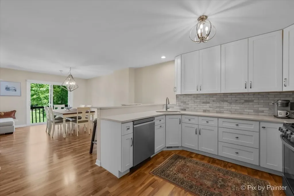 624 Daisy Lane Roselle IL 60172