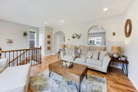 1188 Colfax Avenue Des Plaines IL 60016