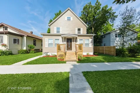 1210 Park Avenue North Chicago IL 60064