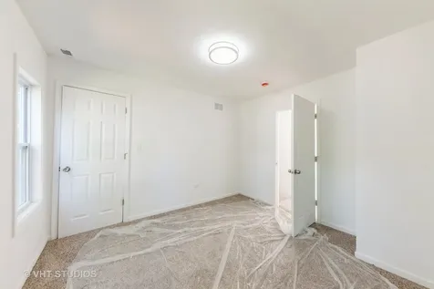 1210 Park Avenue North Chicago IL 60064