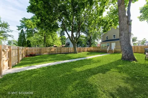 1210 Park Avenue North Chicago IL 60064