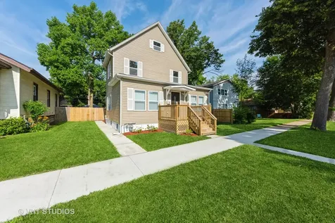 1210 Park Avenue North Chicago IL 60064