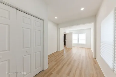 1210 Park Avenue North Chicago IL 60064
