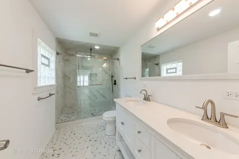 1210 Park Avenue North Chicago IL 60064