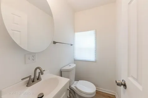 1210 Park Avenue North Chicago IL 60064