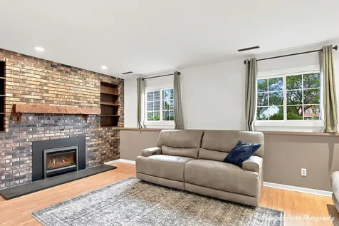 3611 West Drake Court Mchenry IL 60050