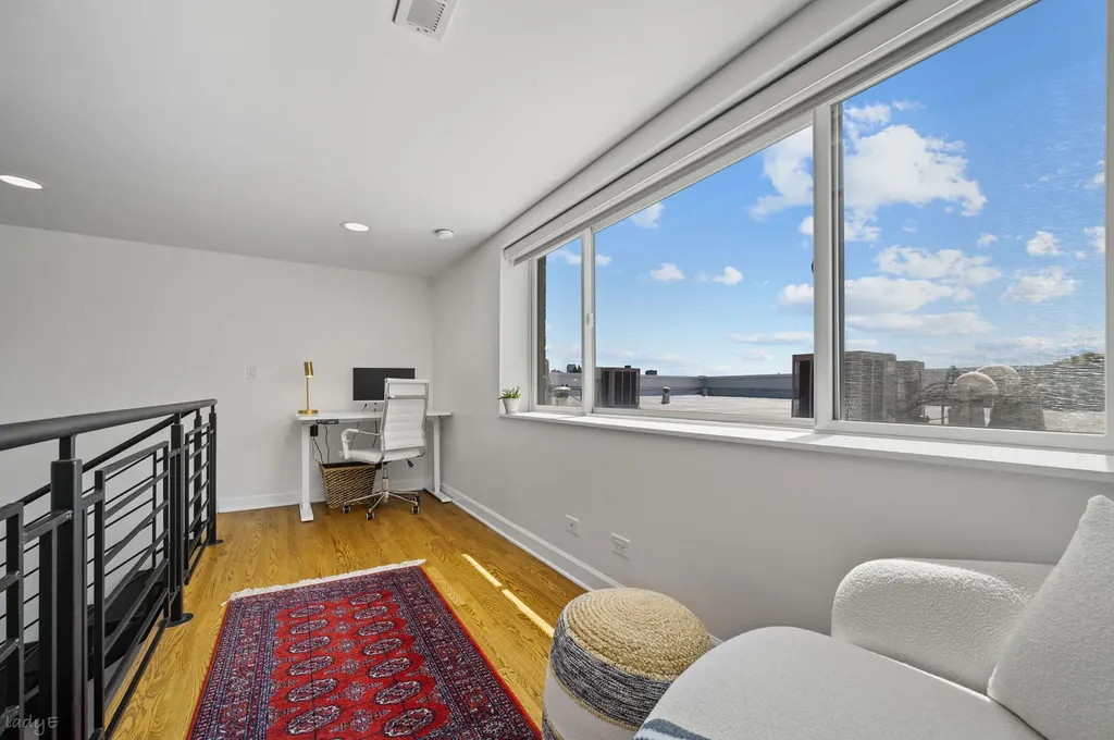2003 West Superior Street Chicago IL 60612