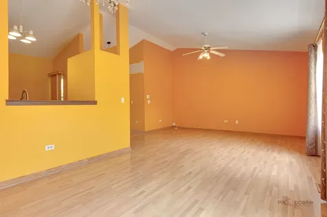 503 Lasalle Lane Buffalo Grove IL 60089