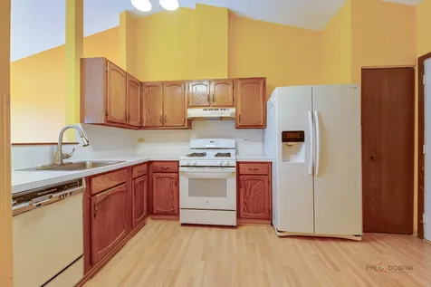 503 Lasalle Lane Buffalo Grove IL 60089