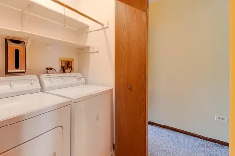 503 Lasalle Lane Buffalo Grove IL 60089