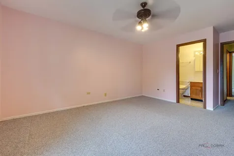 503 Lasalle Lane Buffalo Grove IL 60089