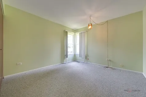 503 Lasalle Lane Buffalo Grove IL 60089