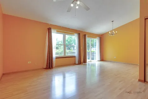 503 Lasalle Lane Buffalo Grove IL 60089