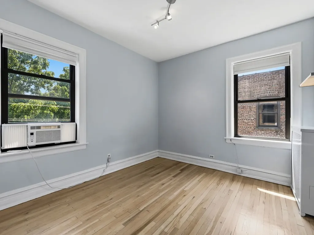 5459 South Ingleside Avenue Chicago IL 60615