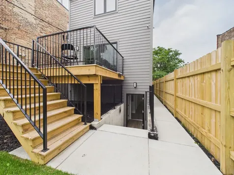 6624 South Champlain Avenue S Chicago IL 60637