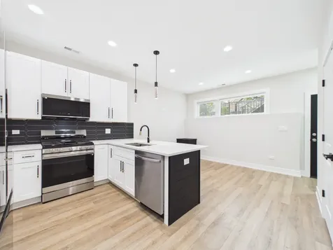 6624 South Champlain Avenue S Chicago IL 60637