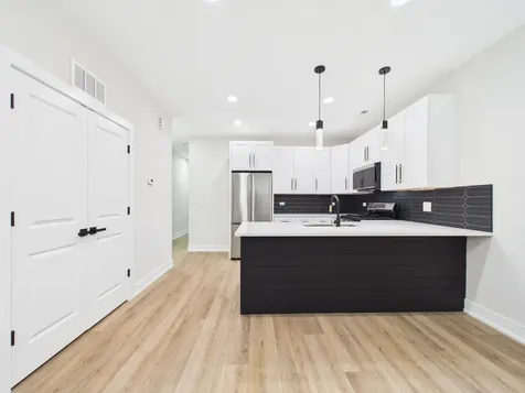 6624 South Champlain Avenue S Chicago IL 60637