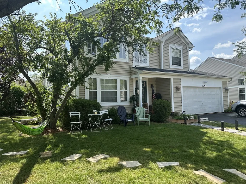 1791 Ellington Drive Aurora IL 60503