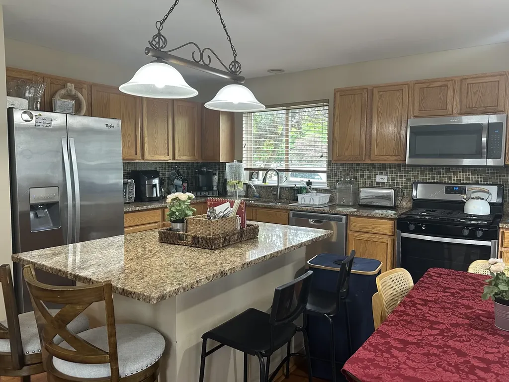 1791 Ellington Drive Aurora IL 60503