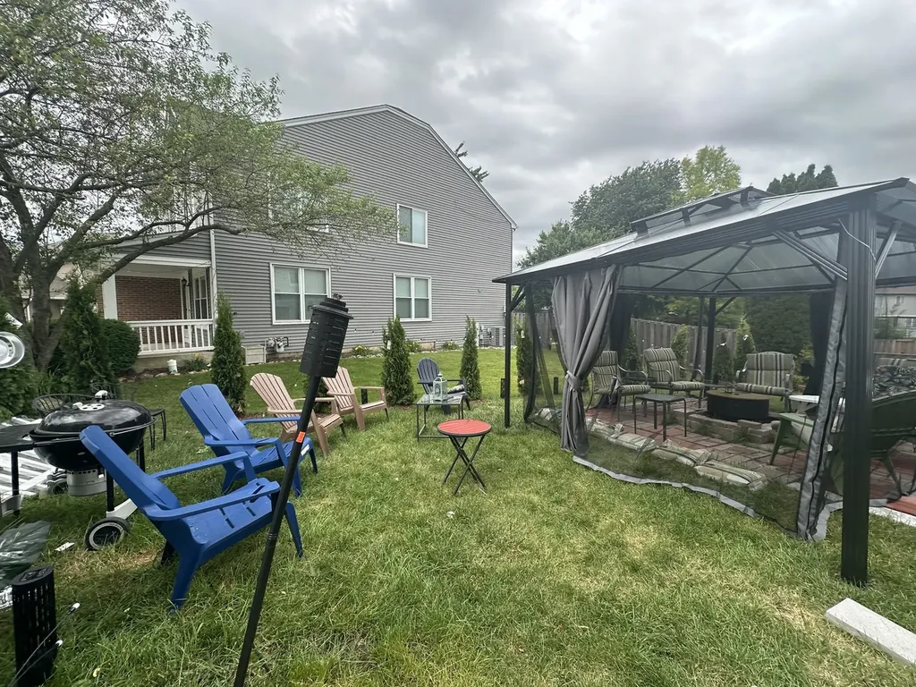 1791 Ellington Drive Aurora IL 60503