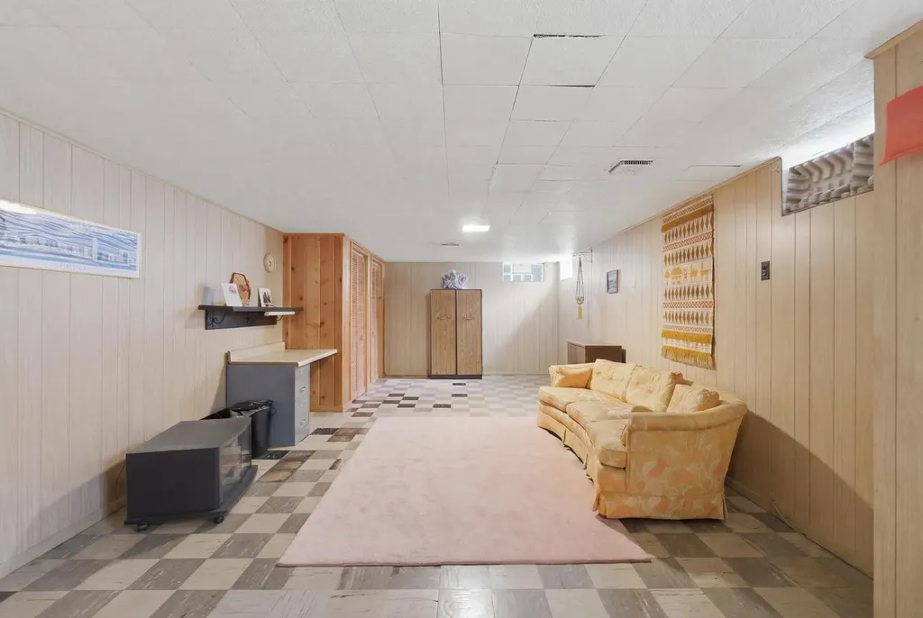 8531 West Agatite Avenue Chicago IL 60656