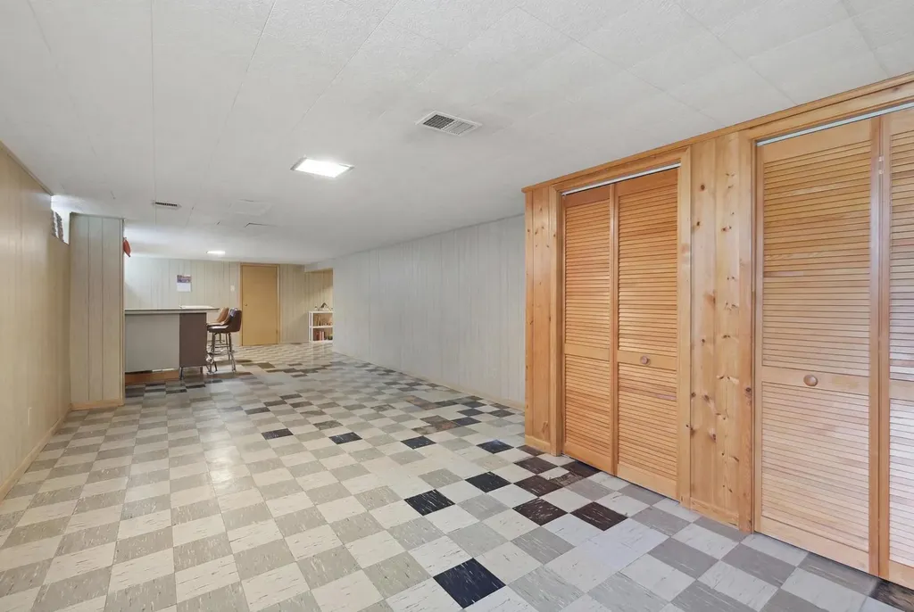 8531 West Agatite Avenue Chicago IL 60656