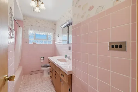 8531 West Agatite Avenue Chicago IL 60656