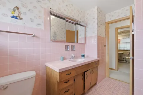 8531 West Agatite Avenue Chicago IL 60656
