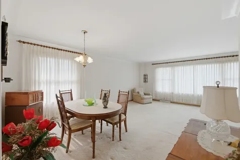 8531 West Agatite Avenue Chicago IL 60656