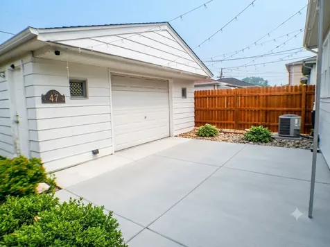 7520 West Carmen Avenue Harwood Heights IL 60706