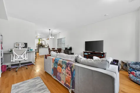 3115 North Oakley Avenue Chicago IL 60618