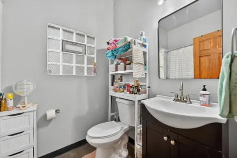 3115 North Oakley Avenue Chicago IL 60618