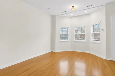 3115 North Oakley Avenue Chicago IL 60618