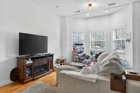 3115 North Oakley Avenue Chicago IL 60618