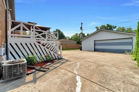 3267 Ann Street Lansing IL 60438