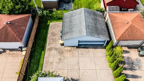 3267 Ann Street Lansing IL 60438