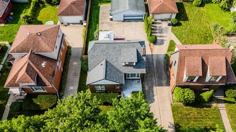 3267 Ann Street Lansing IL 60438