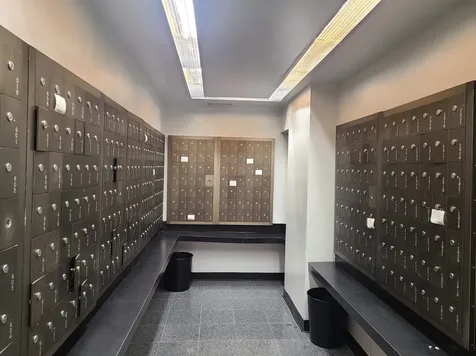 4343 North Clarendon Avenue Chicago IL 60613