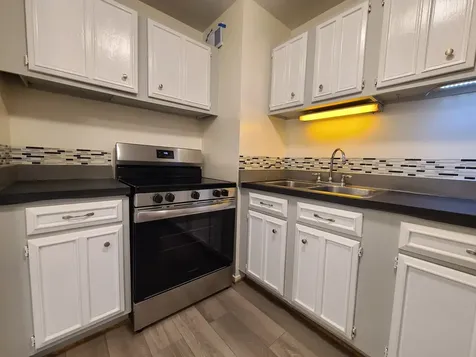 4343 North Clarendon Avenue Chicago IL 60613