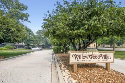 12250 South Dogwood Lane Palos Heights IL 60463