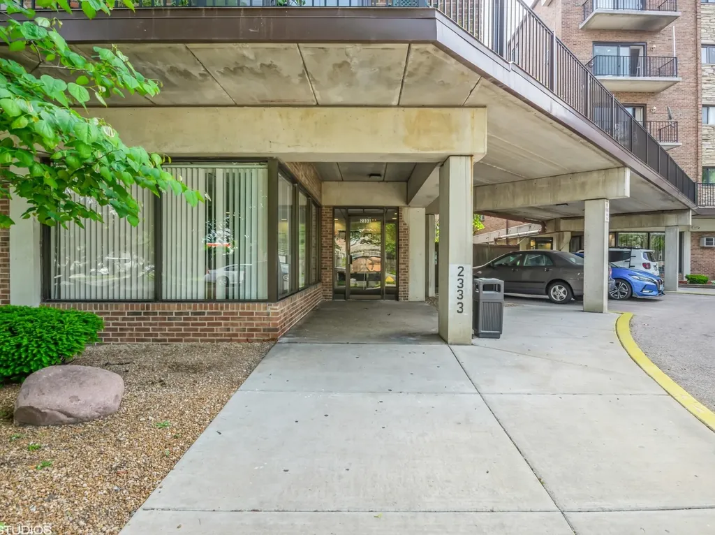 2333 North Neva Avenue Chicago IL 60707