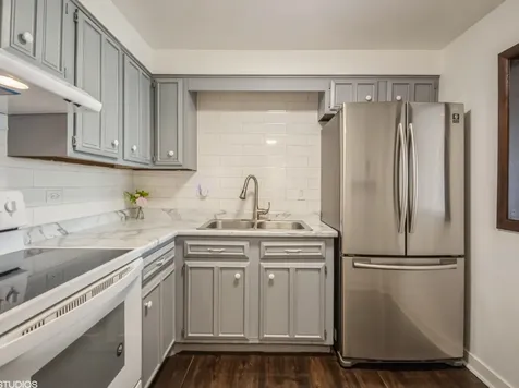 2333 North Neva Avenue Chicago IL 60707