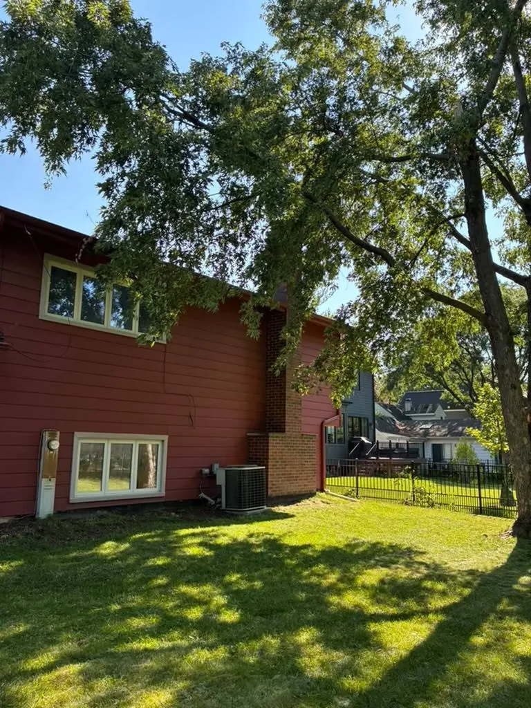 633 East 8th Avenue Naperville IL 60563